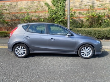 Used Hyundai i30 2011 for sale - 79441857: Photo