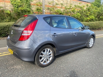 Used Hyundai i30 2011 for sale - 79441857: Photo