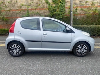 Used Peugeot 107 2010 for sale - 79564982: Photo
