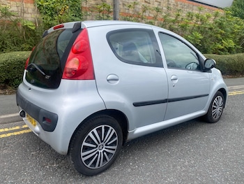 Used Peugeot 107 2010 for sale - 79564982: Photo