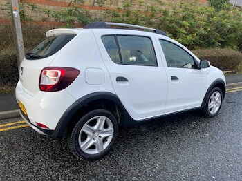 Used Dacia Sandero Stepway 2015 for sale - 79237204: Photo