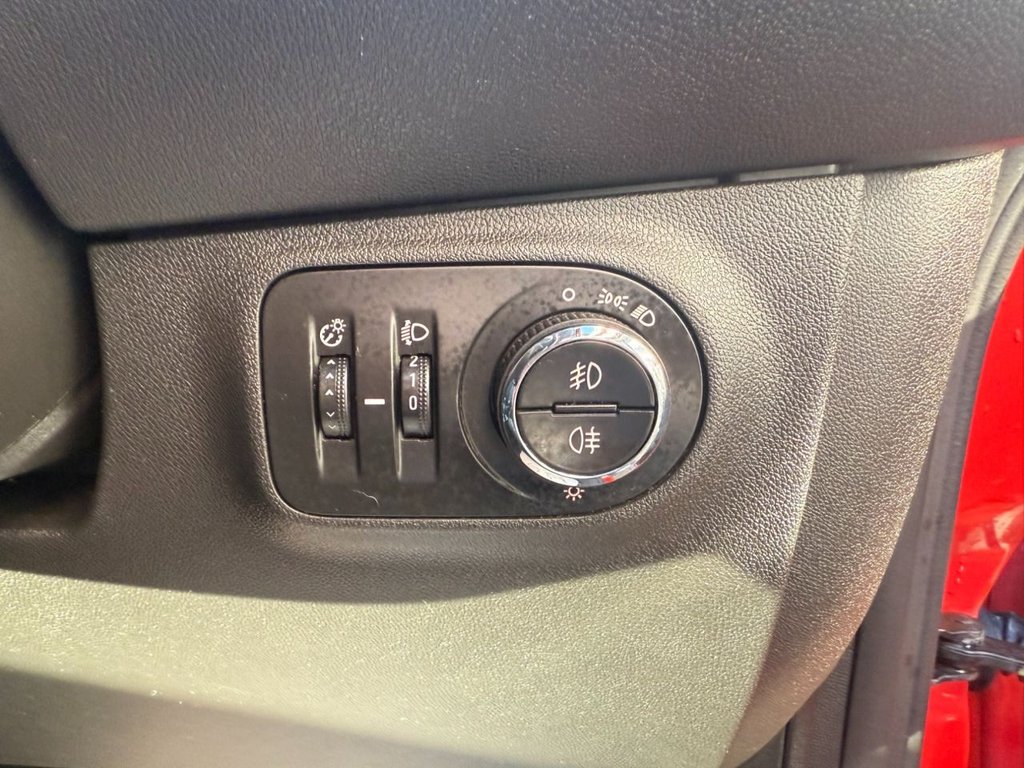 Used Vauxhall Corsa 2015 for sale - 76962458: Photo 24