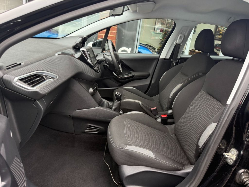 Used Peugeot 208 2015 for sale - 76711384: Photo 15