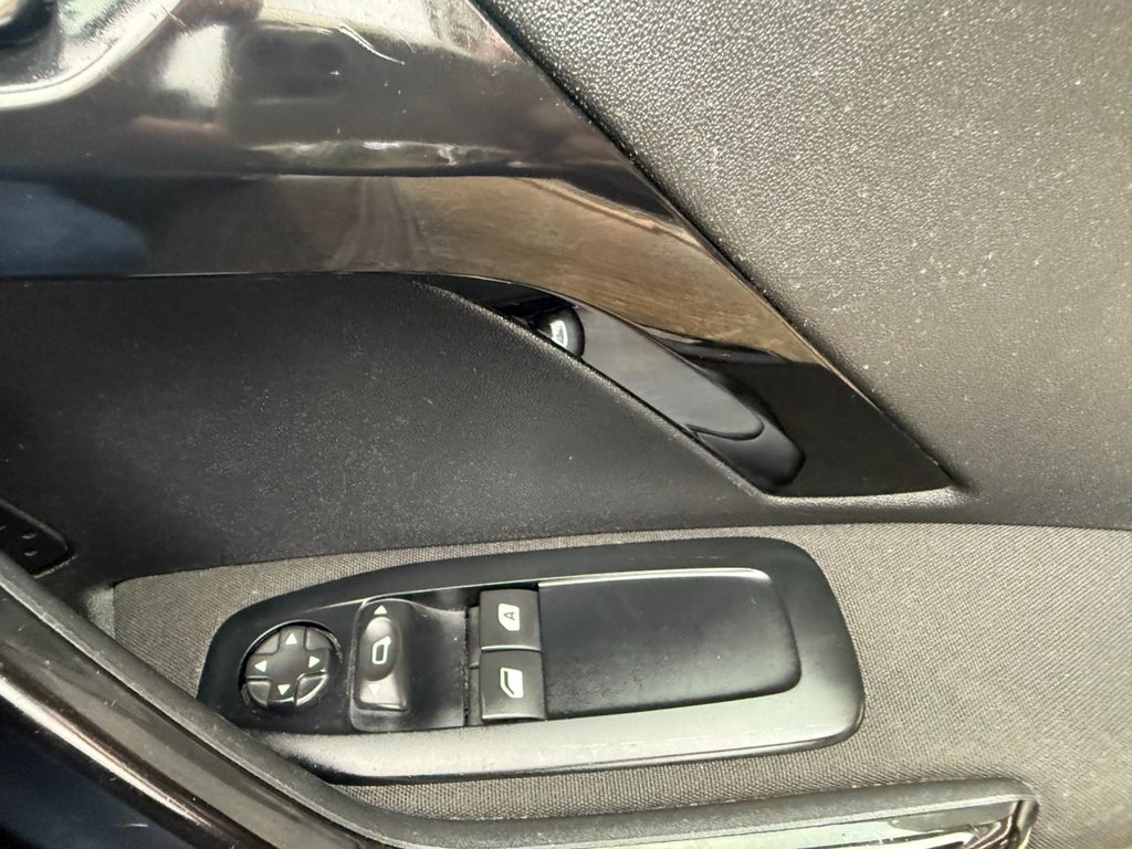 Used Peugeot 208 2015 for sale - 76711384: Photo 26