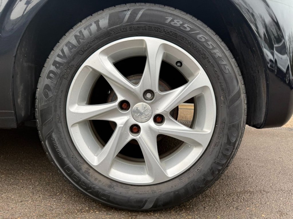 Used Peugeot 208 2015 for sale - 76711384: Photo 30