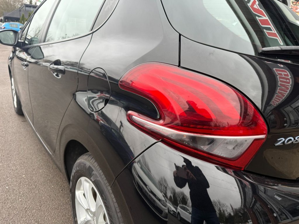 Used Peugeot 208 2015 for sale - 76711384: Photo 9