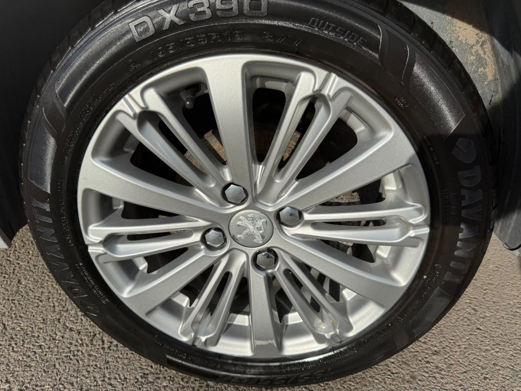 Used Peugeot 208 2015 for sale - 76640474: Photo 11