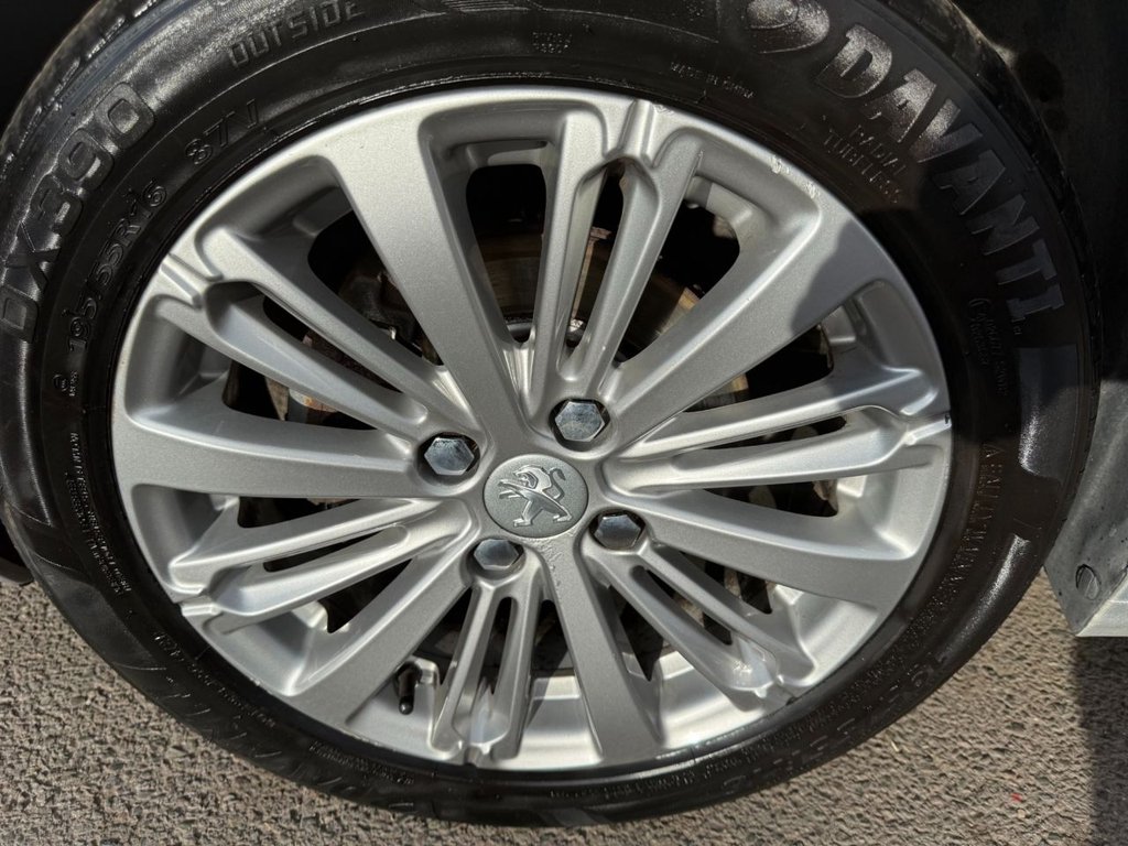 Used Peugeot 208 2015 for sale - 76640474: Photo 12