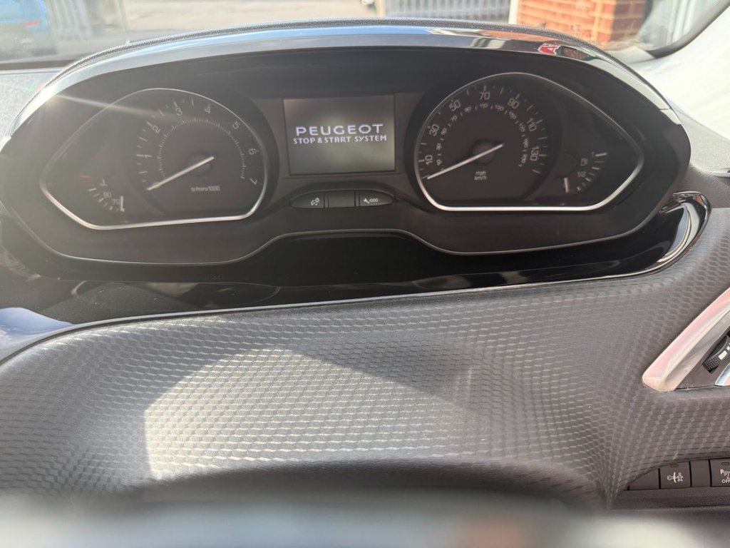 Used Peugeot 208 2015 for sale - 76640474: Photo 23