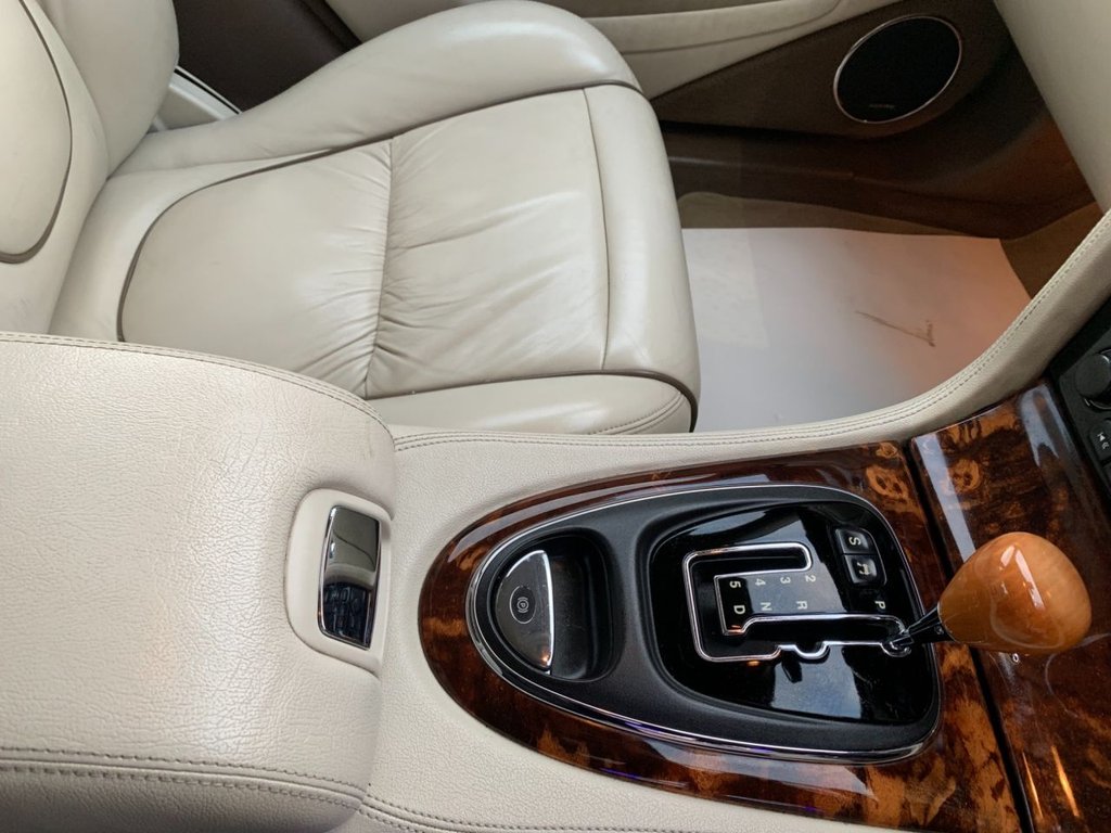 Used Jaguar XJ 2006 for sale - 76640470: Photo 20