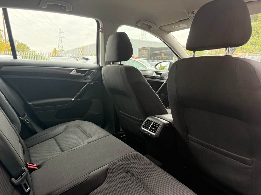 Used Volkswagen Golf 2018 for sale - 76640529: Photo 18