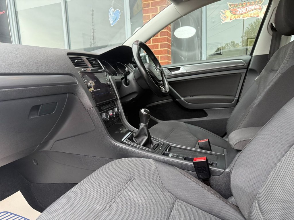 Used Volkswagen Golf 2018 for sale - 76640529: Photo 21