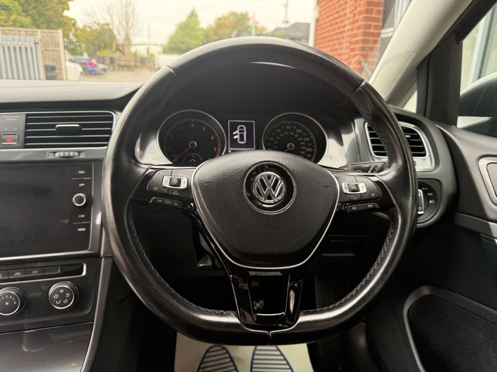 Used Volkswagen Golf 2018 for sale - 76640529: Photo 27