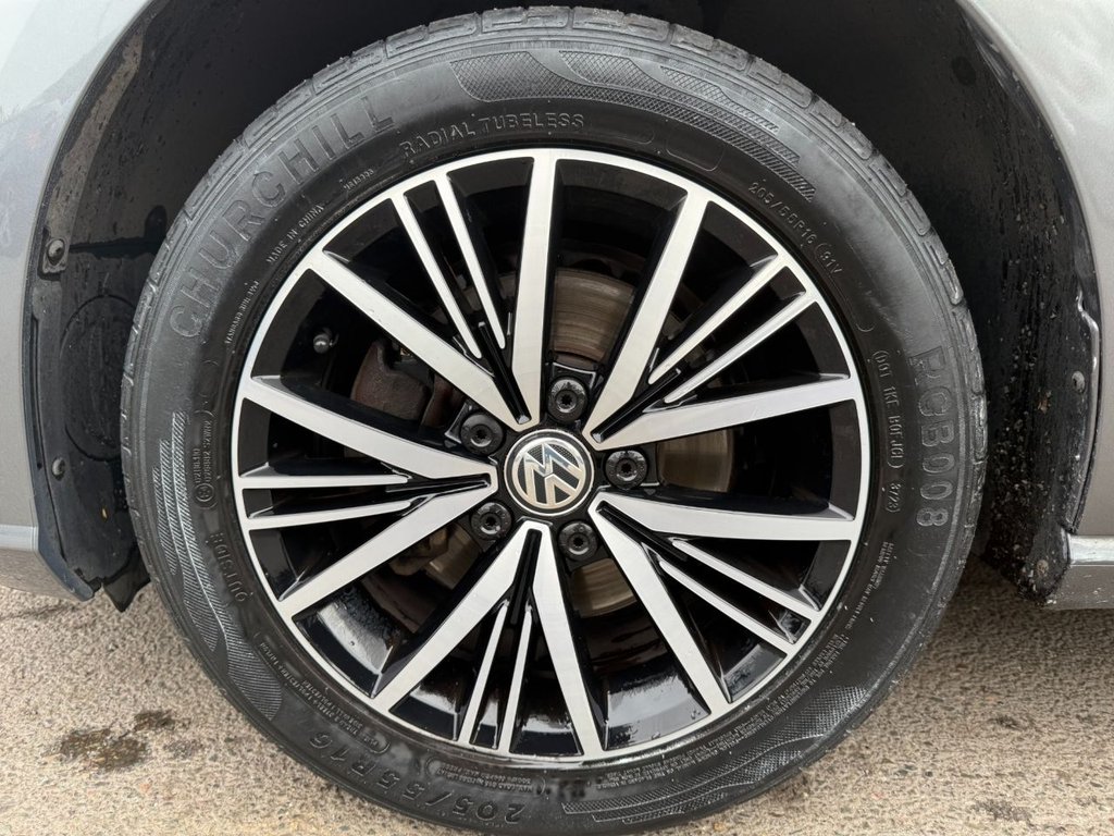 Used Volkswagen Golf 2018 for sale - 76640529: Photo 30