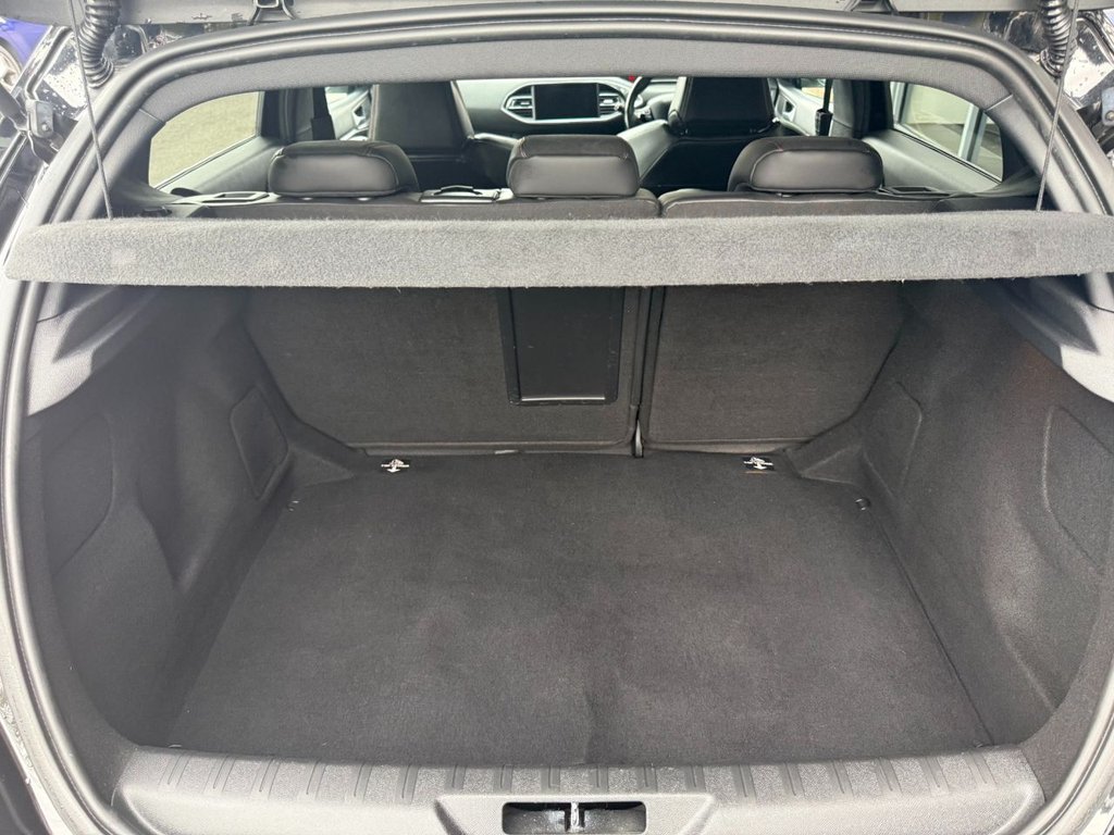 Used Peugeot 308 2017 for sale - 76640521: Photo 10