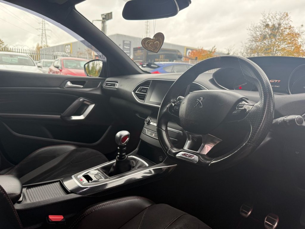 Used Peugeot 308 2017 for sale - 76640521: Photo 13