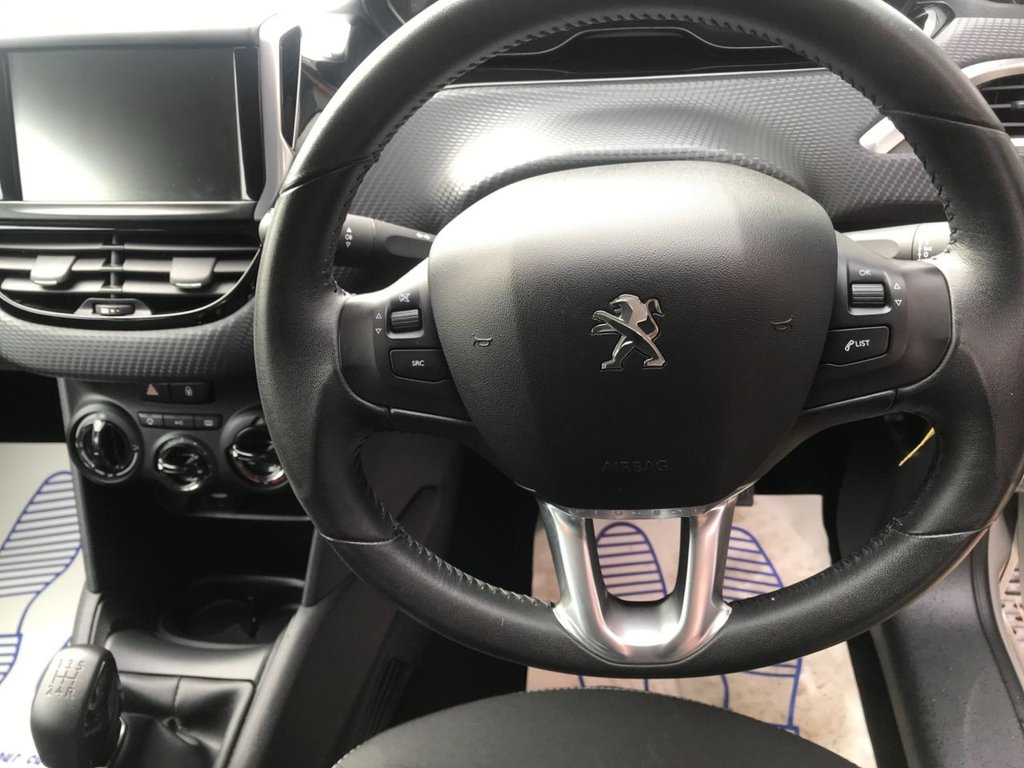 Used Peugeot 208 2016 for sale - 76640512: Photo 18