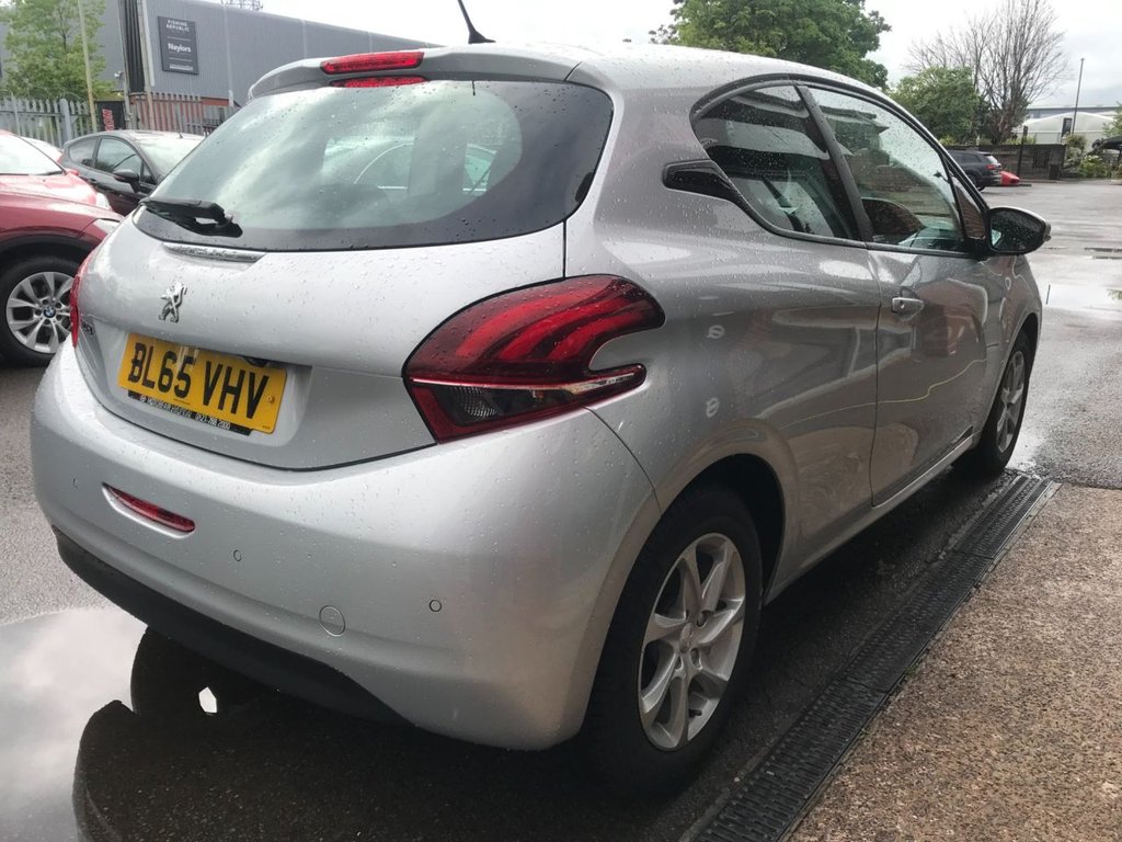 Used Peugeot 208 2016 for sale - 76640512: Photo 6