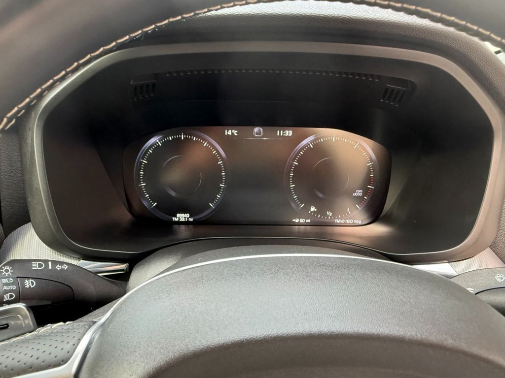 Used Volvo XC60 2019 for sale - 76640542: Photo 25