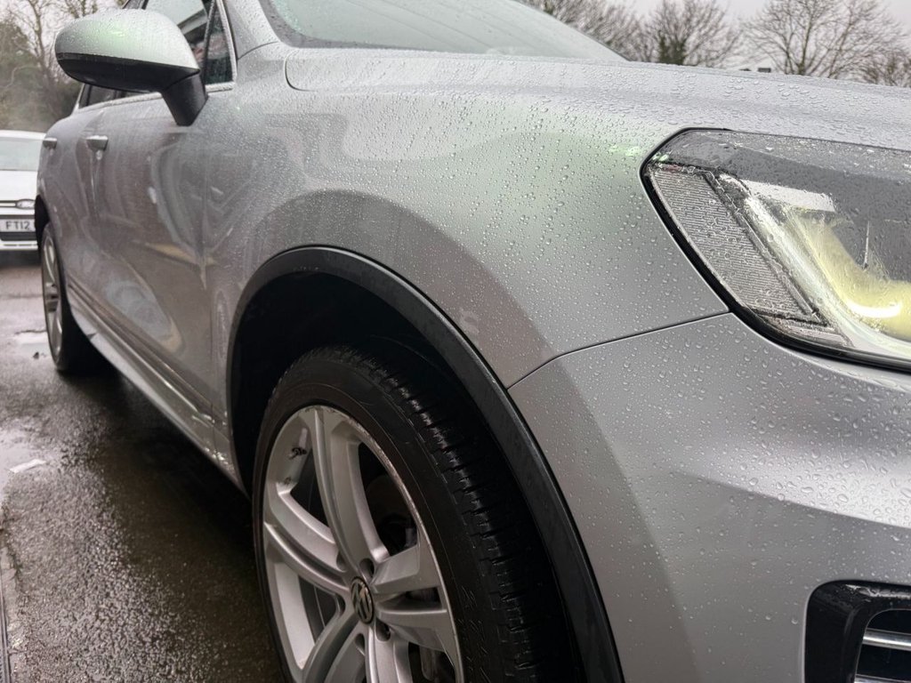 Used Volkswagen Touareg 2017 for sale - 77452017: Photo 12