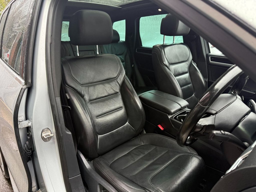 Used Volkswagen Touareg 2017 for sale - 77452017: Photo 15