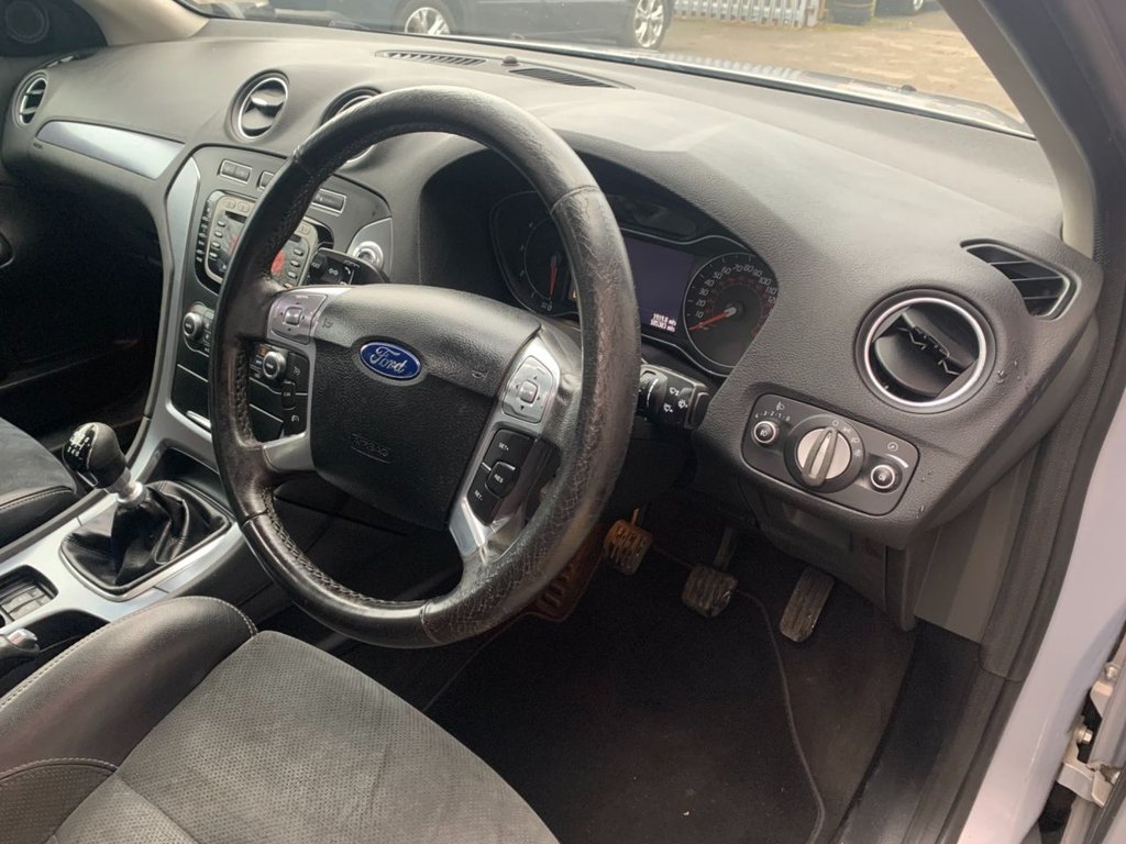 Used Ford Mondeo 2011 for sale - 76640577: Photo 28