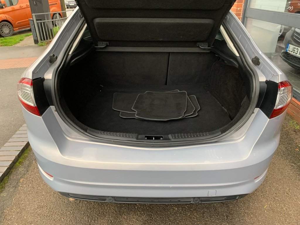 Used Ford Mondeo 2011 for sale - 76640577: Photo 9