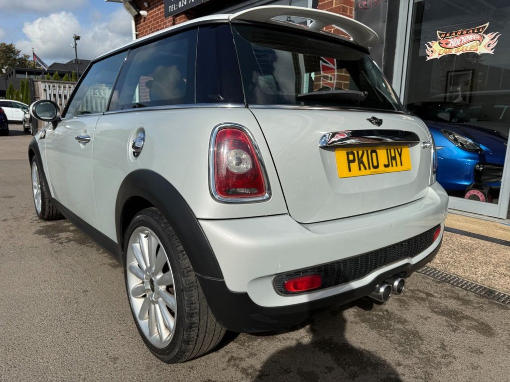 Used MINI Hatch 2010 for sale - 76640574: Photo 11