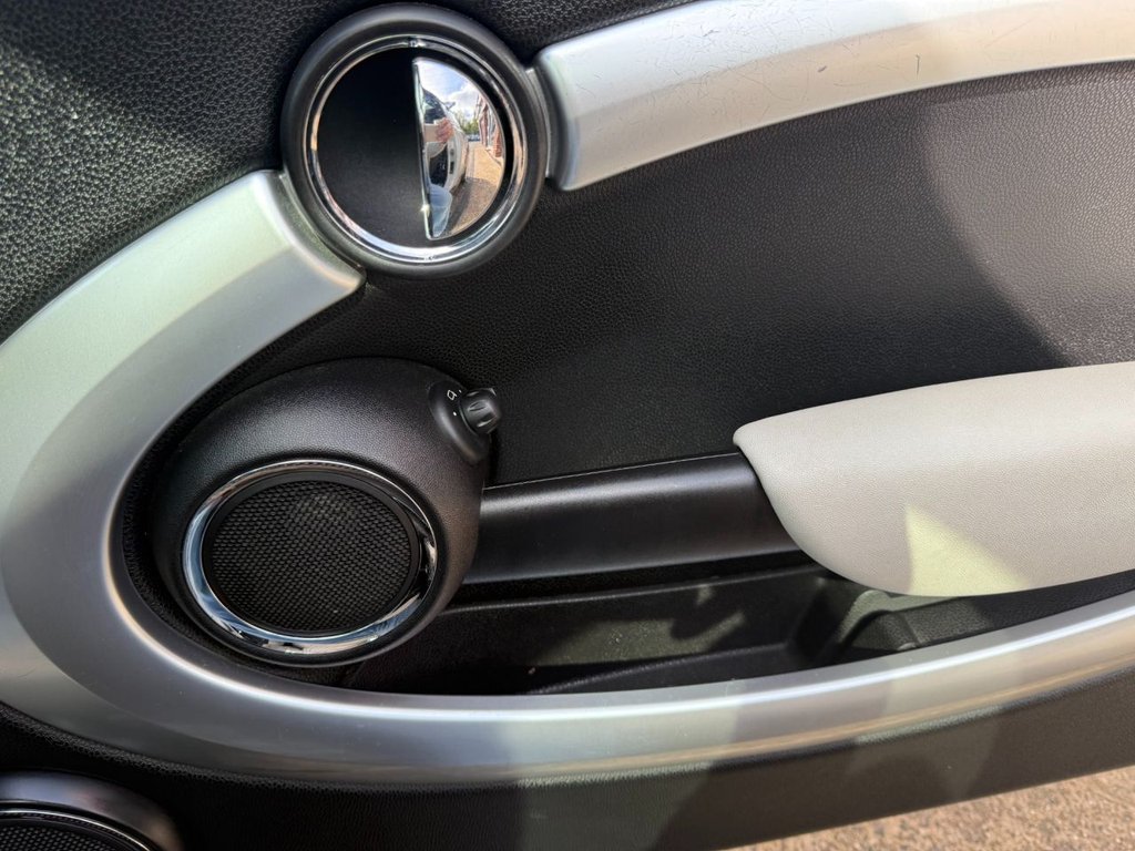 Used MINI Hatch 2010 for sale - 76640574: Photo 28