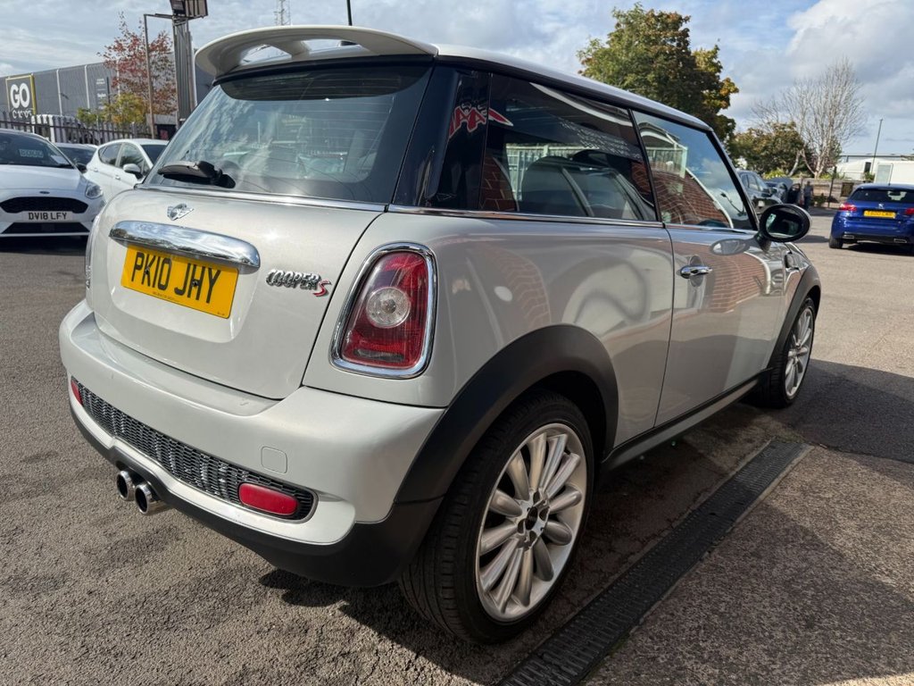 Used MINI Hatch 2010 for sale - 76640574: Photo 3