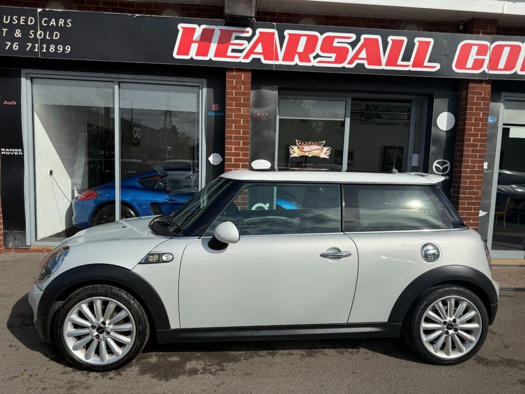 Used MINI Hatch 2010 for sale - 76640574: Photo 4