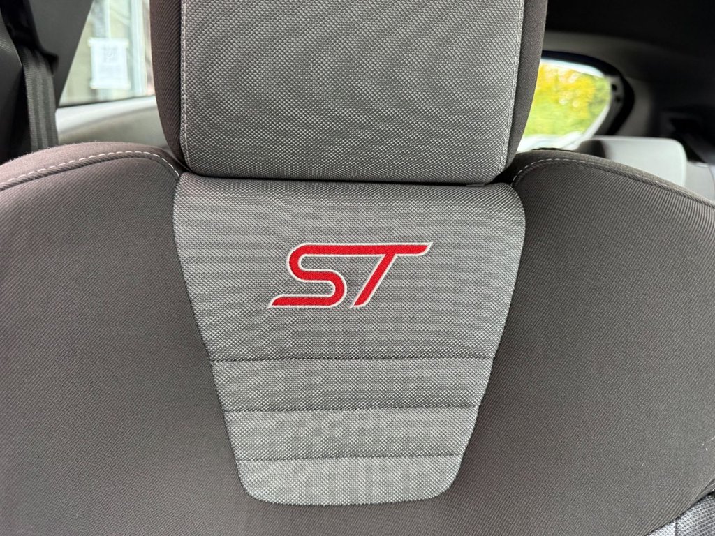 Used Ford Fiesta 2013 for sale - 76640569: Photo 24