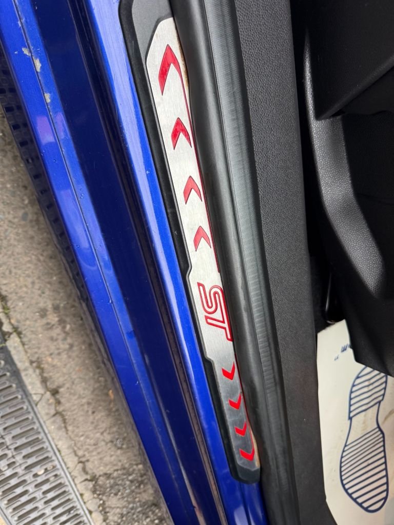 Used Ford Fiesta 2013 for sale - 76640569: Photo 31