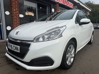 Used Peugeot 208 2016 for sale - 76147945: Photo 2