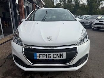 Used Peugeot 208 2016 for sale - 76147945: Photo 3
