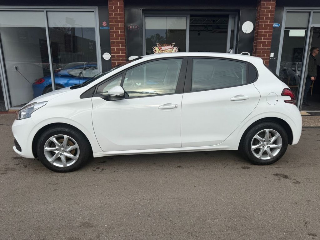 Used Peugeot 208 2016 for sale - 76147945: Photo 8