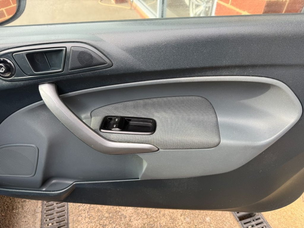 Used Ford Fiesta 2009 for sale - 76640589: Photo 17