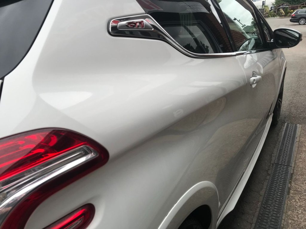 Used Peugeot 208 2013 for sale - 76640486: Photo 10