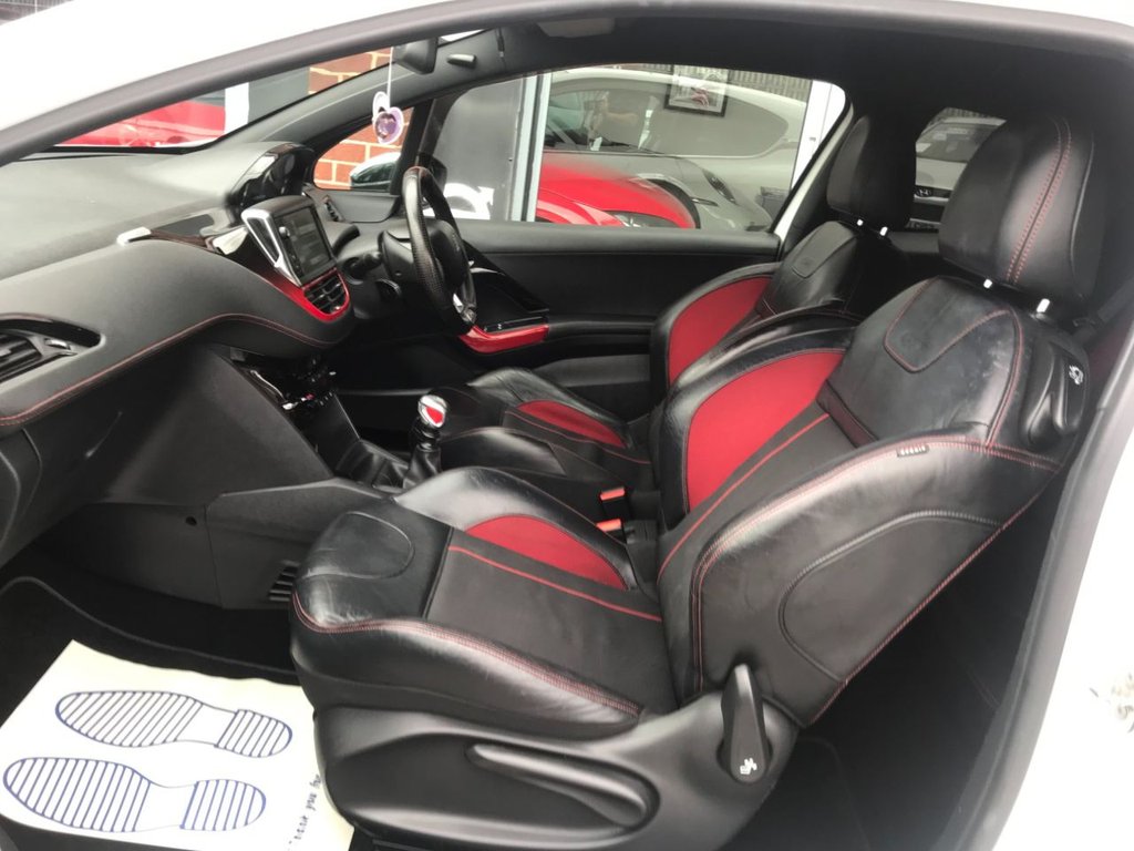 Used Peugeot 208 2013 for sale - 76640486: Photo 14