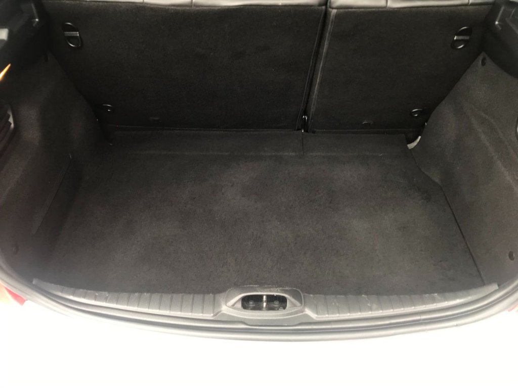 Used Peugeot 208 2013 for sale - 76640486: Photo 15