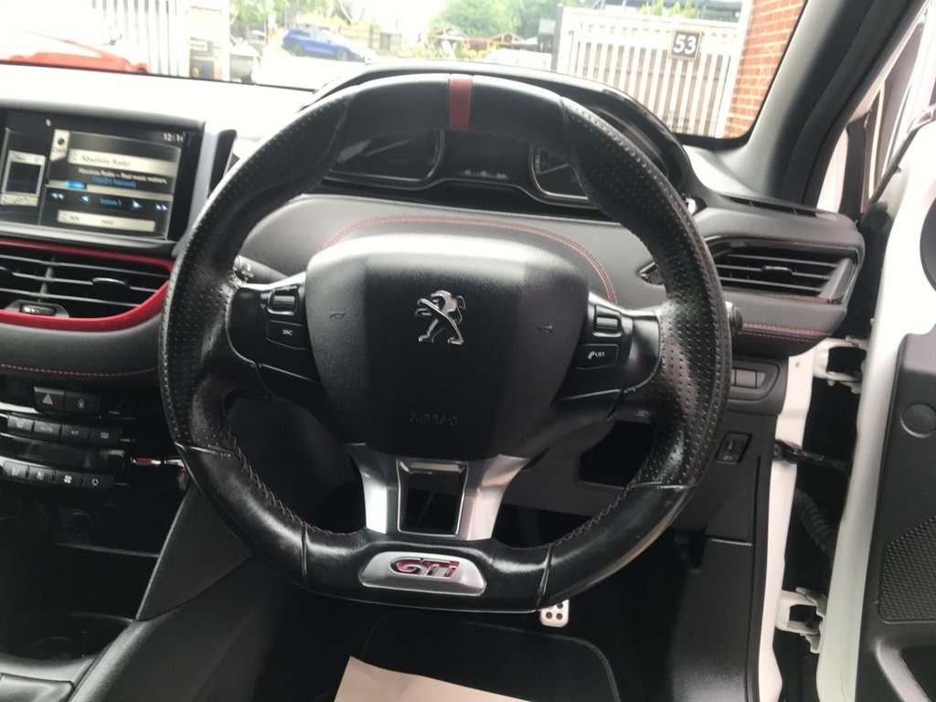 Used Peugeot 208 2013 for sale - 76640486: Photo 16