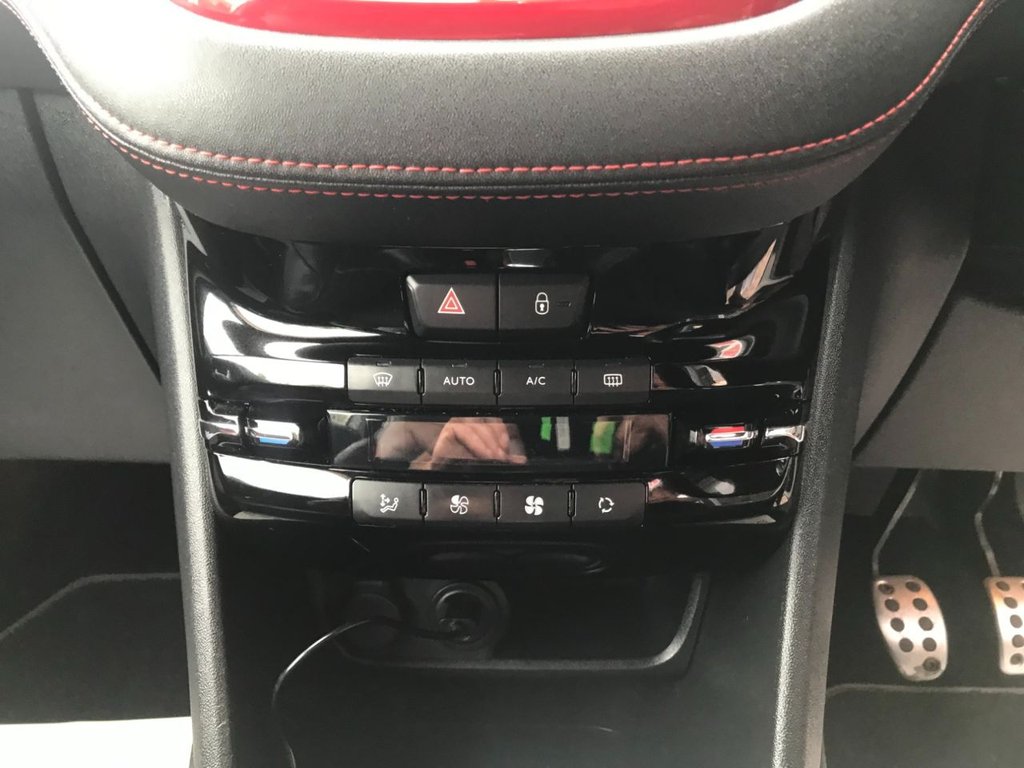 Used Peugeot 208 2013 for sale - 76640486: Photo 18