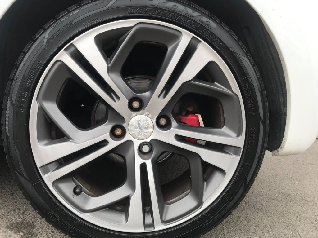 Used Peugeot 208 2013 for sale - 76640486: Photo 20