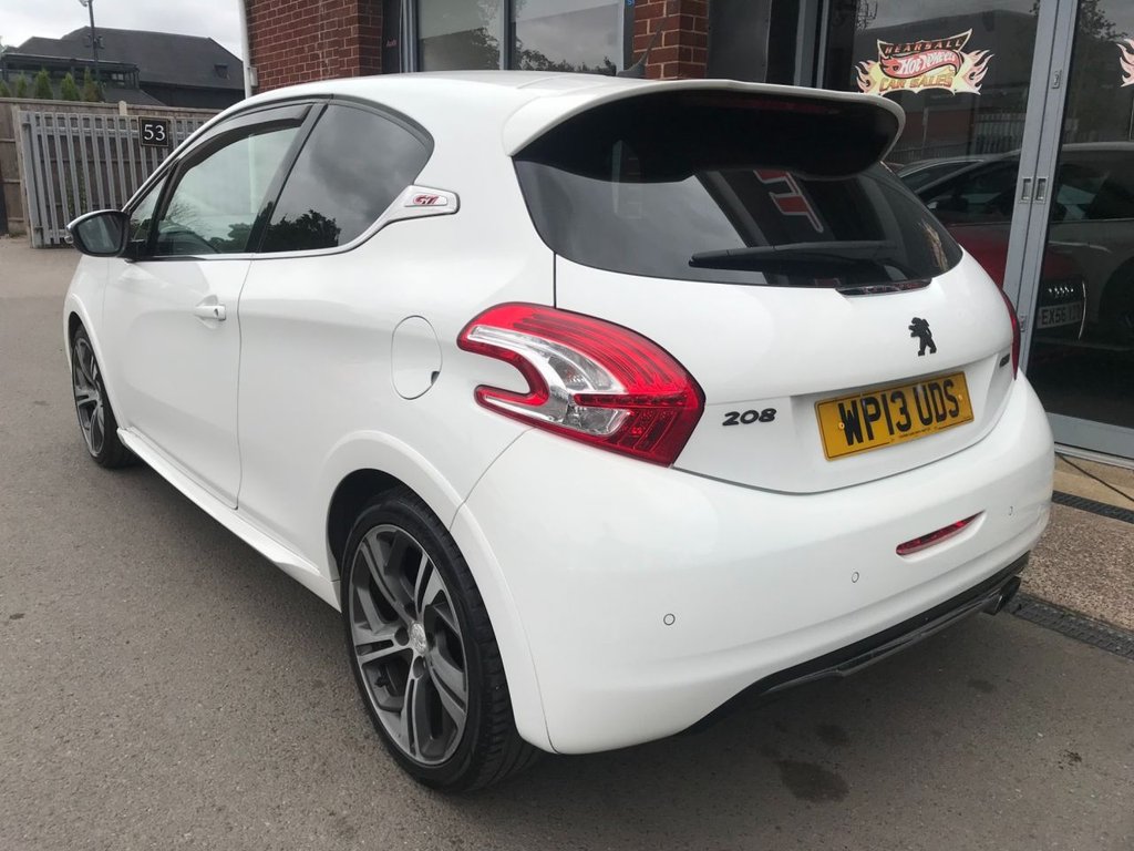 Used Peugeot 208 2013 for sale - 76640486: Photo 8