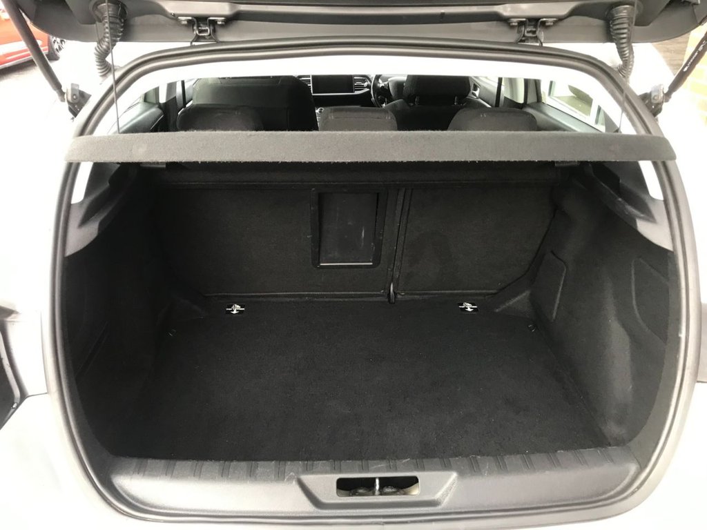 Used Peugeot 308 2016 for sale - 76640483: Photo 11