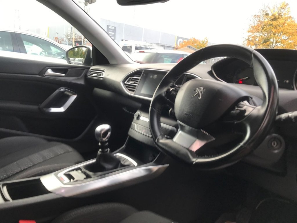 Used Peugeot 308 2016 for sale - 76640483: Photo 12