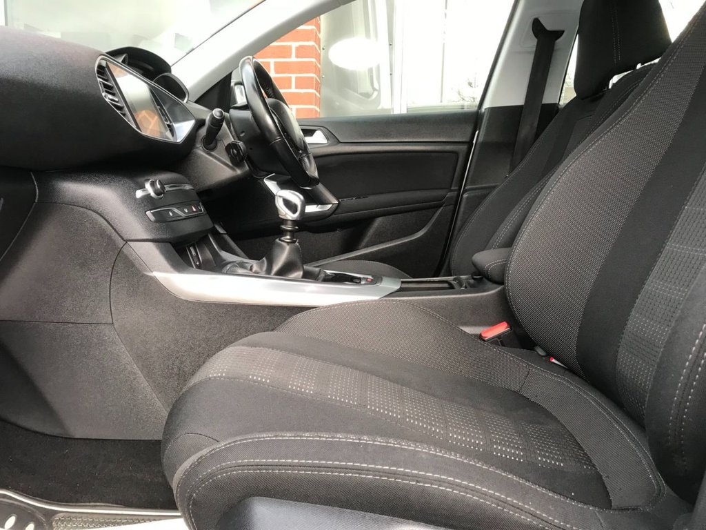 Used Peugeot 308 2016 for sale - 76640483: Photo 18