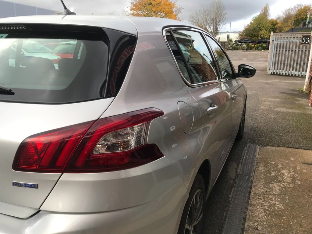 Used Peugeot 308 2016 for sale - 76640483: Photo 7