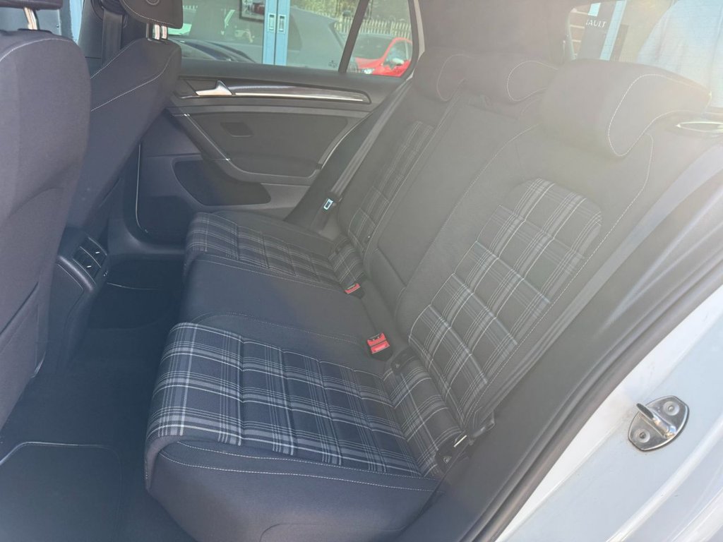 Used Volkswagen Golf 2013 for sale - 76640530: Photo 12