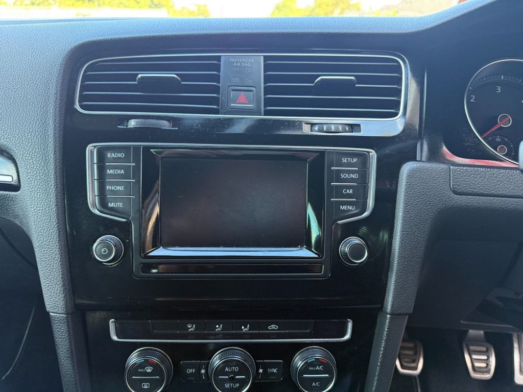 Used Volkswagen Golf 2013 for sale - 76640530: Photo 17